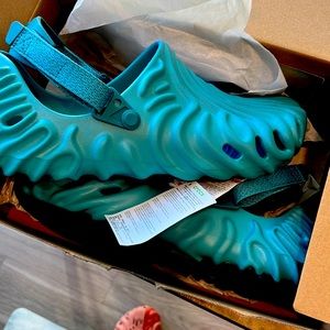 Salehe Bembury crocs